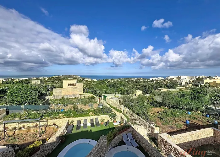 Peaceful With Private Pool And Rooftop Jacuzzi Βίλα *
