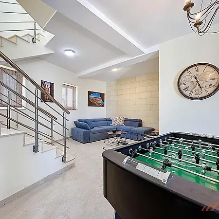 Peaceful With Private Pool And Rooftop Jacuzzi