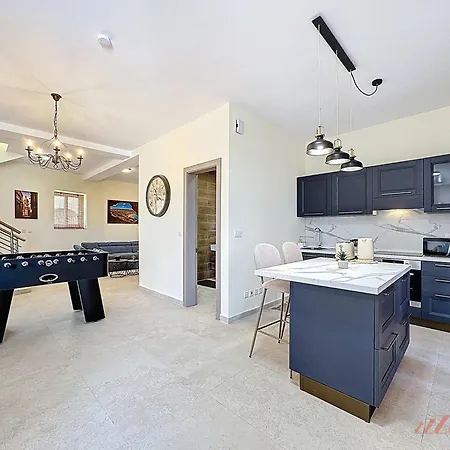 Peaceful With Private Pool And Rooftop Jacuzzi