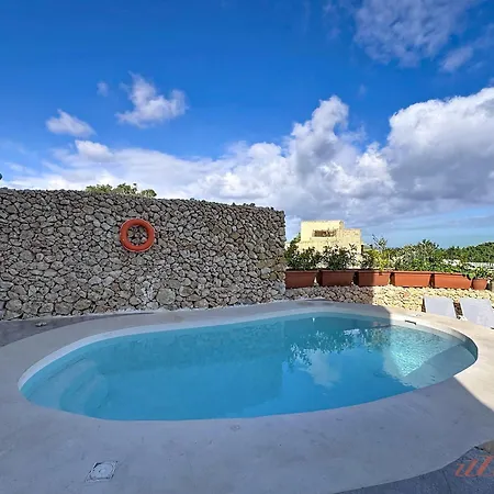 Peaceful With Private Pool And Rooftop Jacuzzi Вилла *