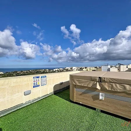 Peaceful With Private Pool And Rooftop Jacuzzi