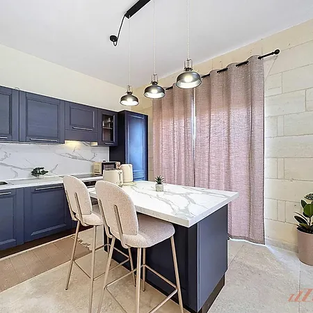 Peaceful With Private Pool And Rooftop Jacuzzi *