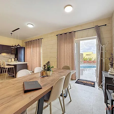 Вилла Peaceful With Private Pool And Rooftop Jacuzzi *