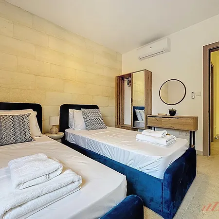 Peaceful With Private Pool And Rooftop Jacuzzi