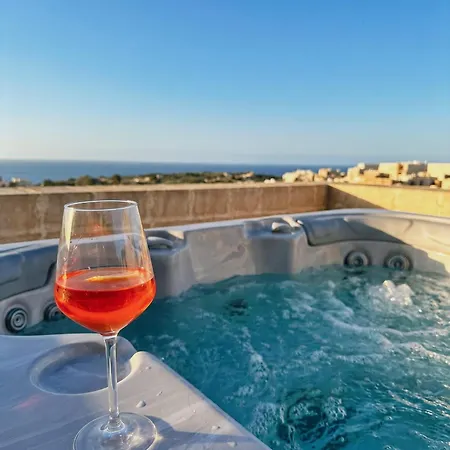 Peaceful With Private Pool And Rooftop Jacuzzi Вилла *