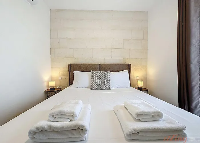 Peaceful With Private Pool And Rooftop Jacuzzi Xaghra