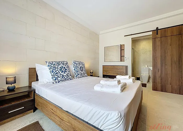 Peaceful With Private Pool And Rooftop Jacuzzi וילה Xagħra